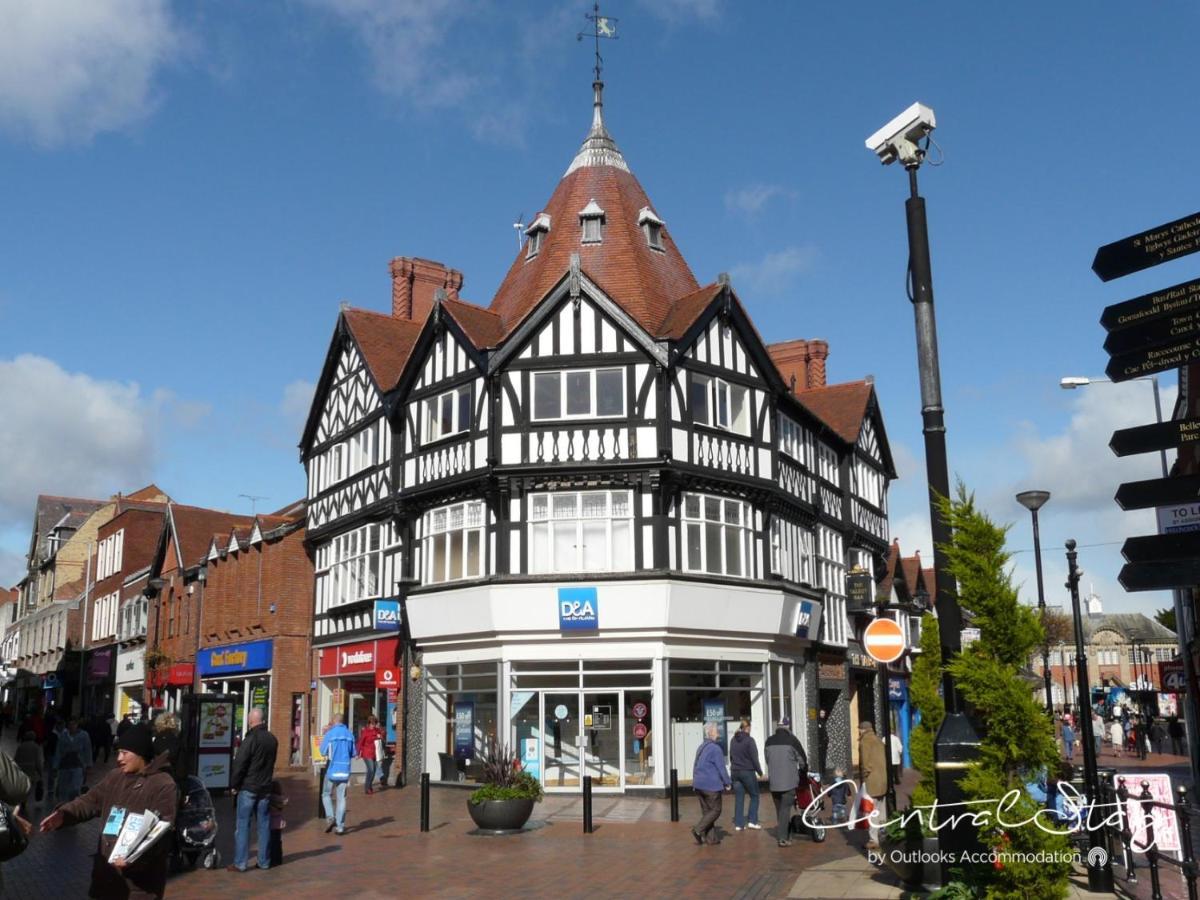 The Lower Gathering - Town Centre - Sleeps Up To 10 Wrexham Eksteriør billede